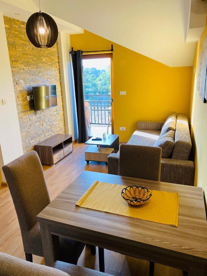 Apartmani Borova 2 Veliko Gradište Esterno foto